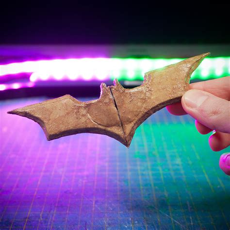 FREE Batarang TEMPLATES for cardboard DIY – Epic Cardboard Props