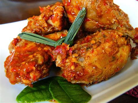 10 Olahan Ayam Nusantara Yang Bikin Nafsu Makan Menggila