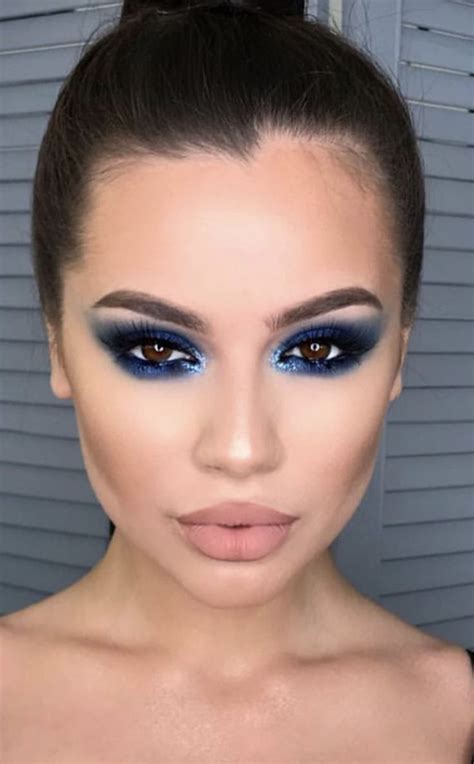 Pin By Taylor Danielle On Beauty Artistry Makeup Black Eye Makeup Blue Makeup