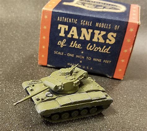 US Medium Tank Walker Bulldog | Model Military Tanks and Armored ...