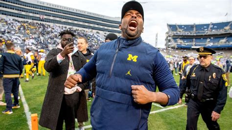 Sherrone Moore Guides Michigan Through Emotional 24 Hours Espn