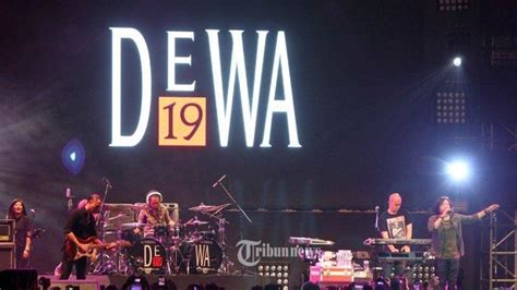 Lirik Lagu Dewa 19 Manusia Biasa Akumungkin Hanya Manusia Biasa