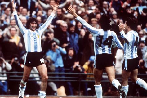 Kempes y su camiseta de la final del Mundial ´78: “Passarella vino con