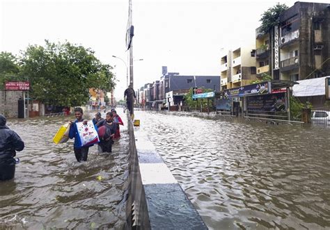 Cyclone Michaung Waterlogged Roads During Heavy Rain In Chennai Photos