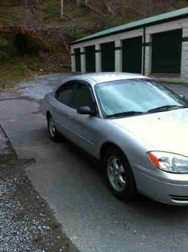 Buy Used 2004 Ford Taurus Se Sedan 4 Door 3 0l In Bluefield West Virginia United States For