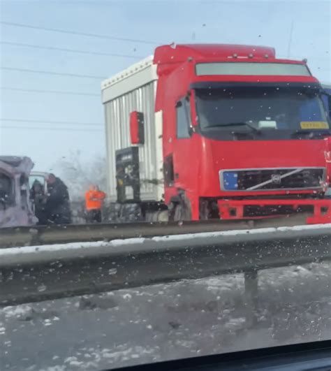 Accident N Lan Pe Autostrada A Km La Intrare N Bucure Ti