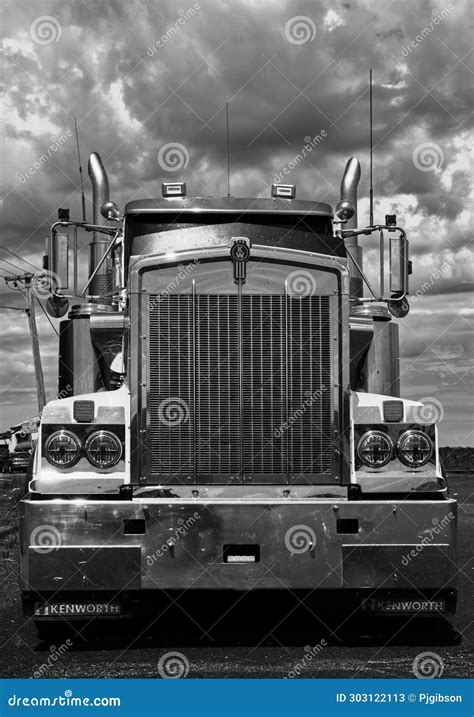 Kenworth Truck editorial stock photo. Image of vehicle - 303122113