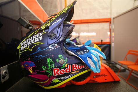 Bring On The Custom Helmet Paint Part 3 Motocross Feature Vital Mx