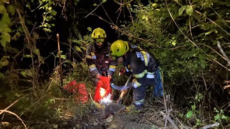 Unfall auf A2 LKW krachte gegen Aufpralldämpfer 5 Minuten