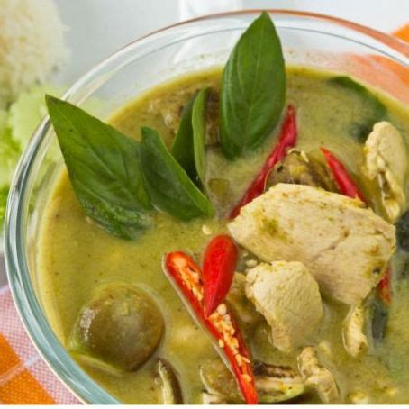 Recipe Thai Green Chicken Curry Gaeng Khiao Wan Gai Rated 4 1 5