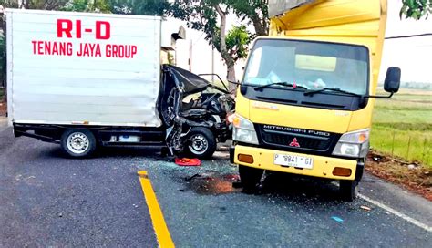 Nusabali Sopir Ngantuk Mobil Boks Vs Truk Boks Adu Jangkrik