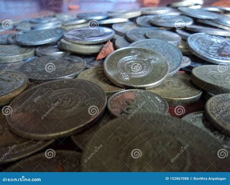 Sri lankan Coins stock photo. Image of financial, discount - 152867088