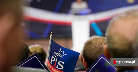 Oficjalne wyniki wyborów do Parlamentu Europejskiego PiS wygrywa w