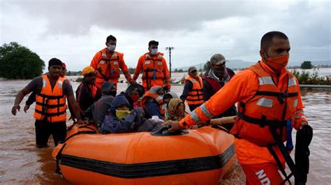 Las Lluvias En El Oeste De India Dejan Ya 138 Fallecidos Y Casi 90 000