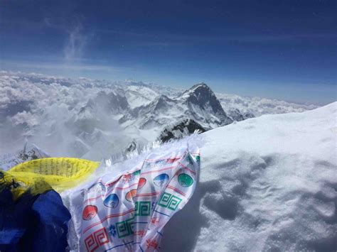 Successful Lhotse summit as team makes descent - Madison Mountaineering