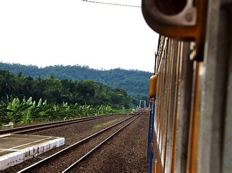 From Logawa Train Kereta Api Logawa Saat Berhenti Di Stasi Ichwan