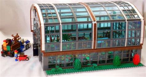 Brick Breakdown: LEGO greenhouse