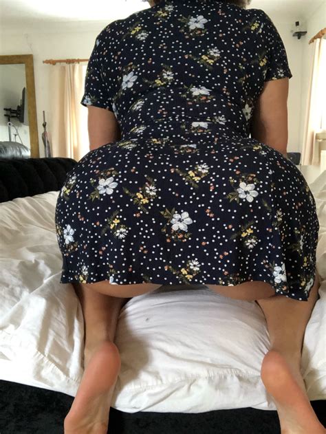 Does my bum look big in this?🍑💦 – @nyla-green on Tumblr