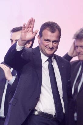 Marine Le Pen son ex compagnon Louis Aliot tourne la page et épouse