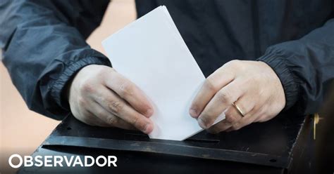 Tranquilos e confiantes em dia de eleições líderes partidários