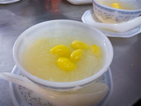 Chinese Swallow's Nest Soup With Rock Sugar Recipe