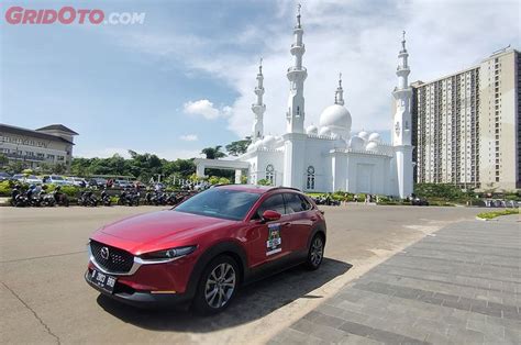 Wisata Religi Ke Masjid At Thohir Sebuah Karya Arsitektur Timur Tengah