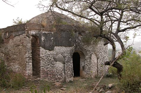 Mughal Period Mosque Bhimber Azad Kashmir 1947 Info