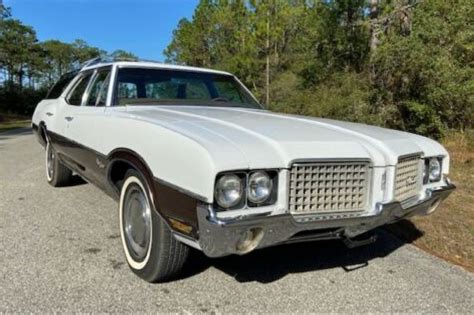 1972 Oldsmobile Vista Cruiser 1 | Barn Finds