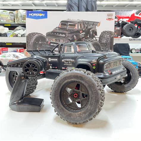 LIGHTLY USED ARRMA NOTORIOUS V5 6S BLX RTR Hobbies Toys Toys