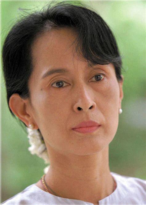 Biografia di Aung San Suu Kyi