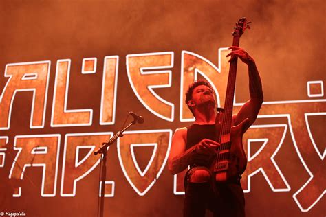 GOJIRA ALIEN WEAPONRY EMPLOYED TO SERVE Accor Arena PARIS