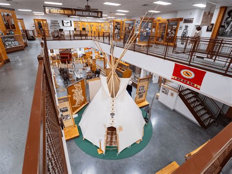 Brand historians explain the cultural heritage behind every pendleton piece 22