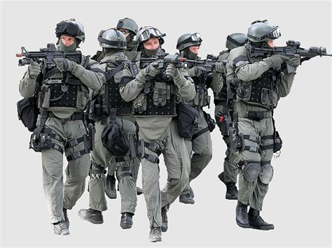 Swat Fbi Special Weapons And Tactics Teams Swat Vehicle Riot Control