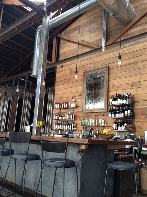 Men's Health Names Sir Veza's A Best Airport Restaurant