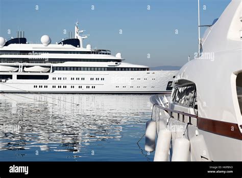 Luxury Yacht Moored Hi Res Stock Photography And Images Alamy