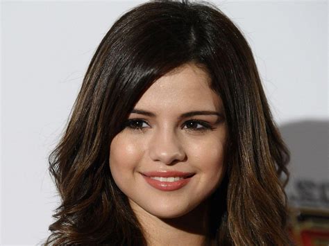 Selena Gomez Face Wallpapers Top Free Selena Gomez Face Backgrounds