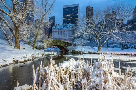 Gapstow Bridge Central Park New York City In Winter Stock Photo By