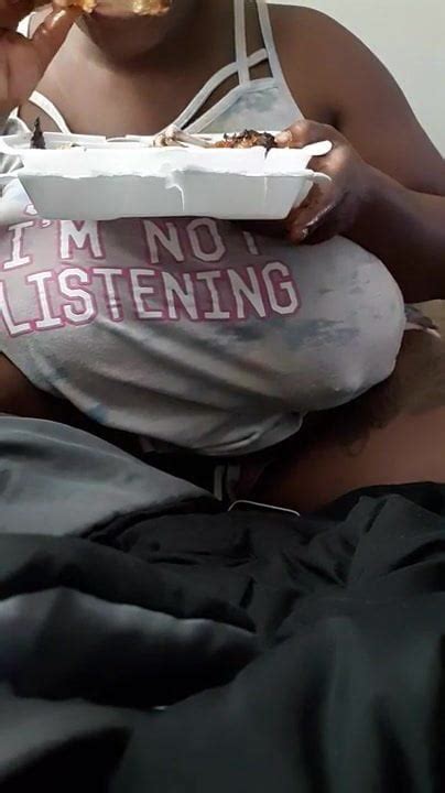Braless BBW Eating XHamster