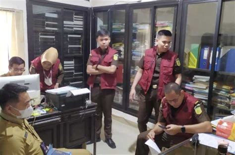 Jaksa Kejari Pagaralam Geledah Kantor Dinas Psda Sumsel Sita Sejumlah