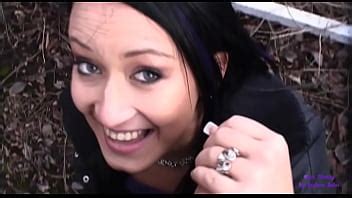 Un Bel Pompino Con Ingoio In Cambio Di Denaro XVIDEOS