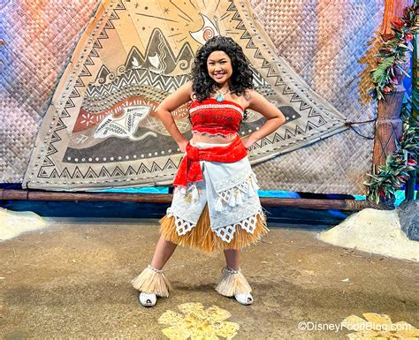 The Trick To Skipping The Long Lines To Meet Moana In Disney World