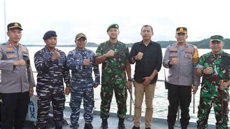 Pj Walikota Parepare Kunjungi Kapal Angkatan Laut Birang Di Pelabuhan