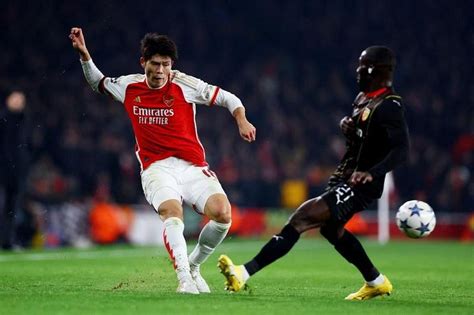 Arsenal Crush Lens 6 0 To Reach Champions League Last 16 The Straits