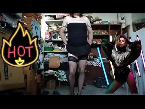 Travesti Con Faldita Negra XVIDEOS