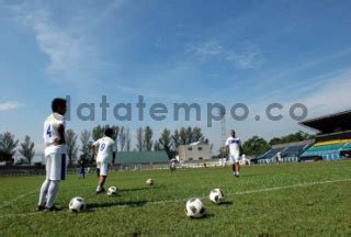 Kesebelasan Persib Latihan Di Stadion Siliwangi DATATEMPO