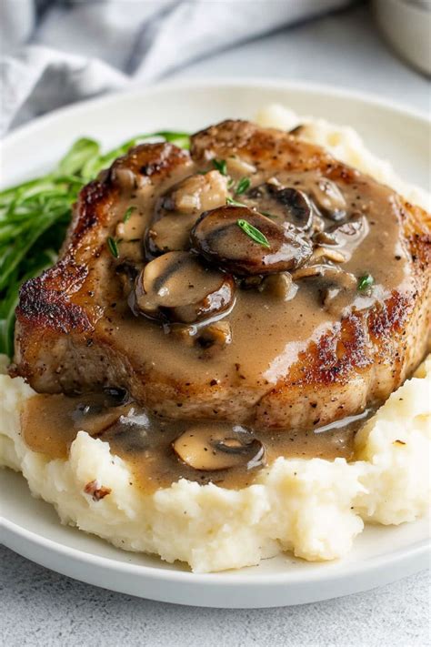Best 13 Pork Chops in Garlic Mushroom Sauce – Artofit