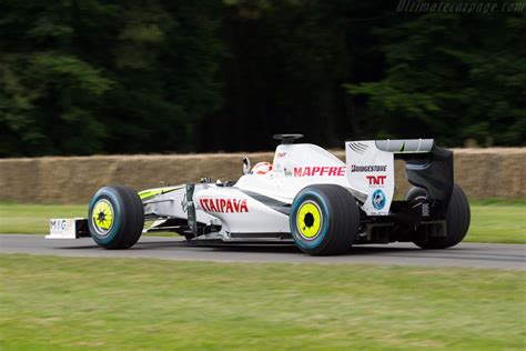 Brawn GP BGP001 Mercedes - Chassis: BGP001-02 - 2016 Goodwood Festival ...