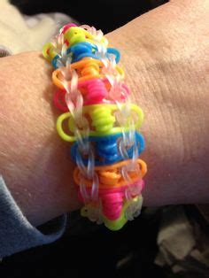 900 Looms Ideen rainbow loom loom armbänder freundschaftsbänder