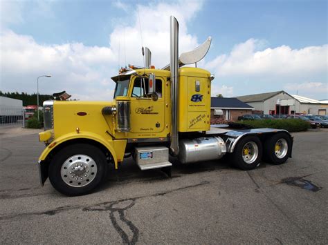 Peterbilt 359