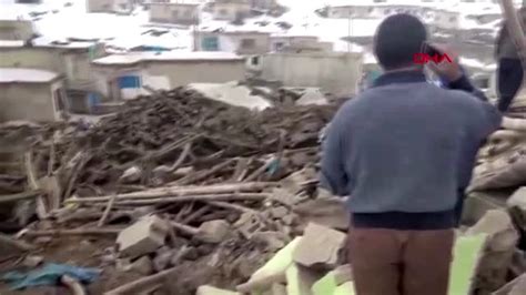 İran ın khoy kentinde meydana gelen 5 9 büyüklüğündeki deprem van da da